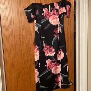 Midi Off the Shoulder Dress. Size Small. Never worn